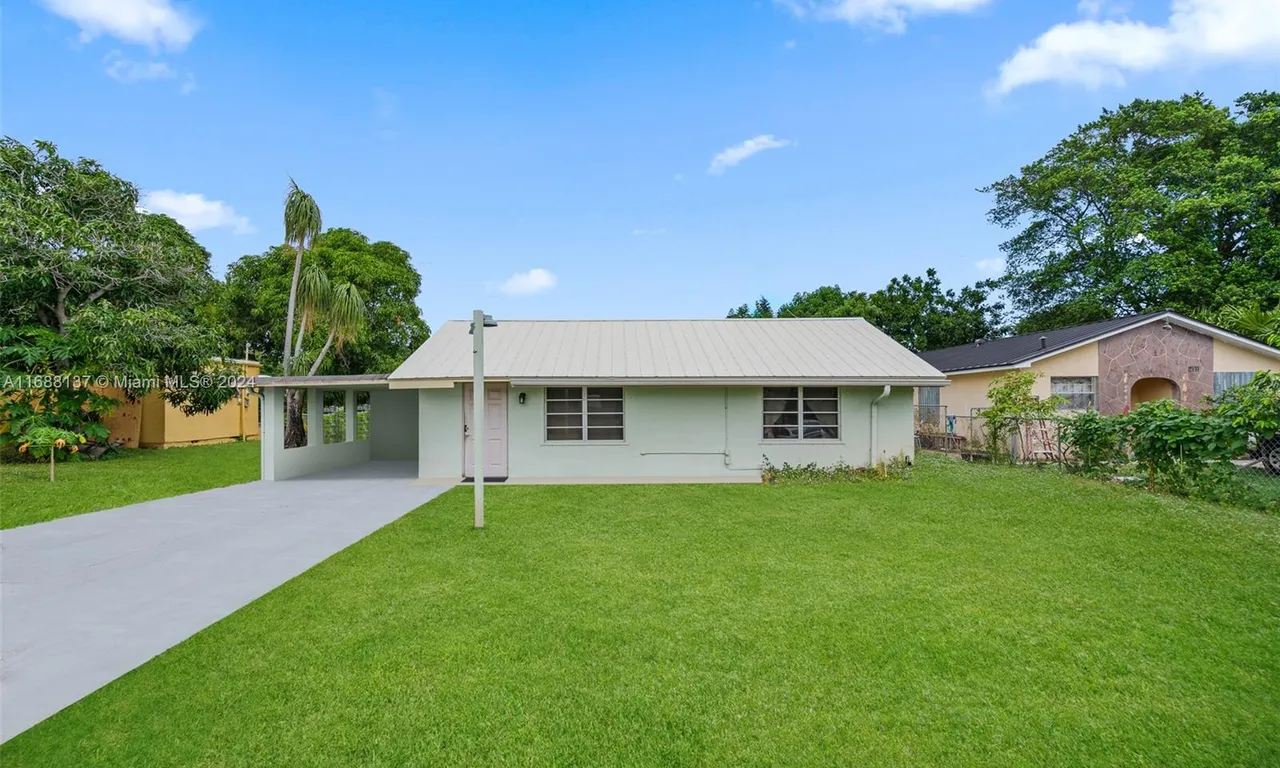 1183 S Ridge Rd, Lake Worth FL 33462