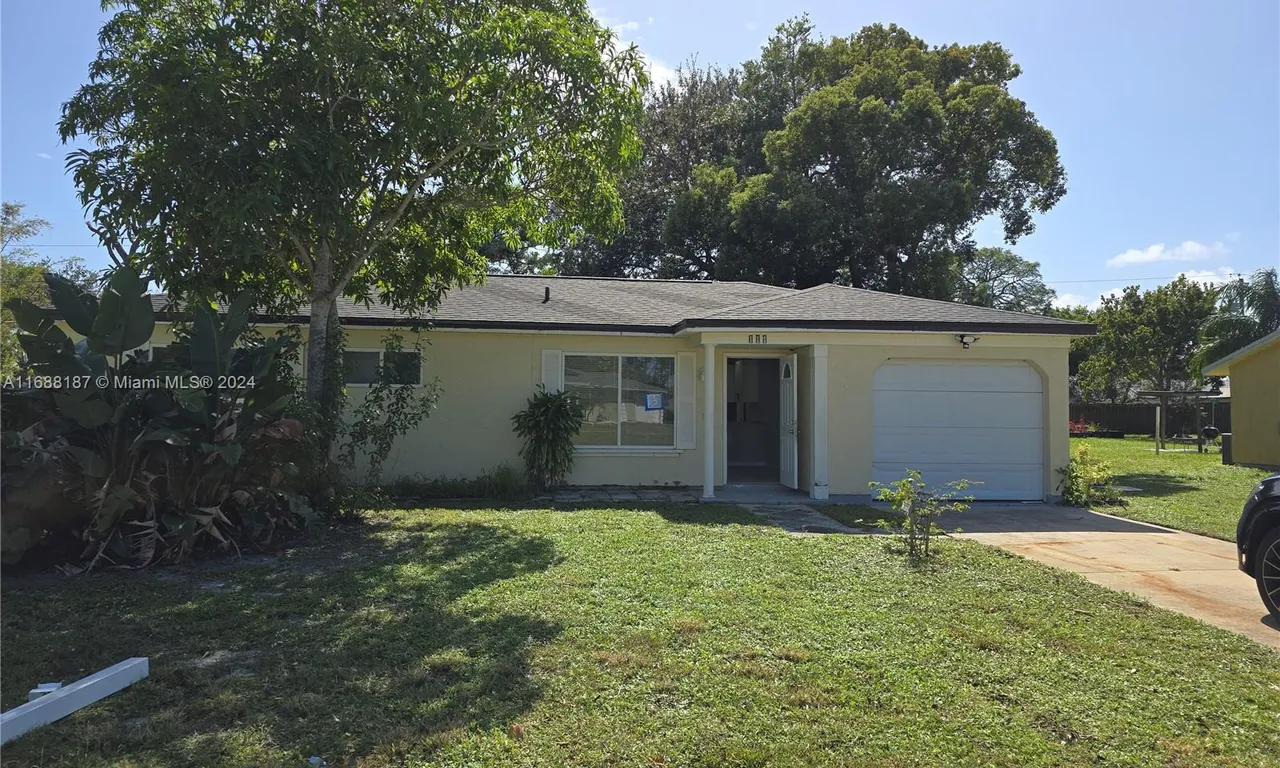 111 Alameda Ave, Sebastian FL 32958