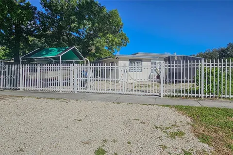 12705 NW 8th Ave REAR, North Miami FL 33168