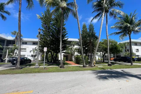 201 Galen Dr # 210, Key Biscayne FL 33149