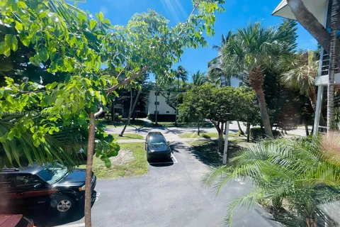 201 Galen Dr # 210, Key Biscayne FL 33149