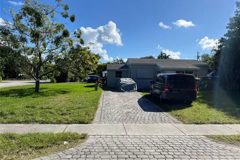 2000 NE 183rd St, North Miami Beach FL 33179