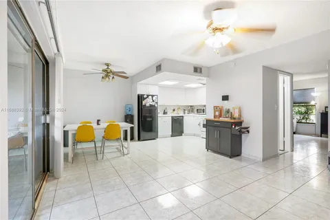 3 Laredo Pl # 10, Davie FL 33324