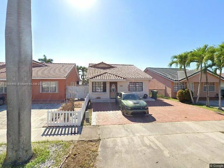 9058 NW 115th St, Hialeah Gardens FL 33018