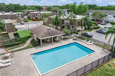 8215 23rd Ct # 17D, North Lauderdale FL 33068