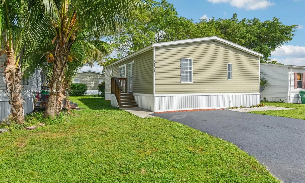 13421 SW 4th street, Davie FL 33325