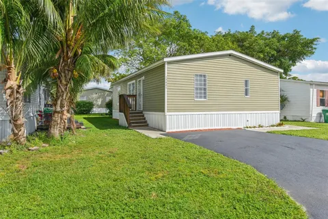 13421 SW 4th street, Davie FL 33325