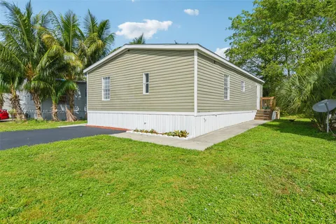 13421 SW 4th street, Davie FL 33325