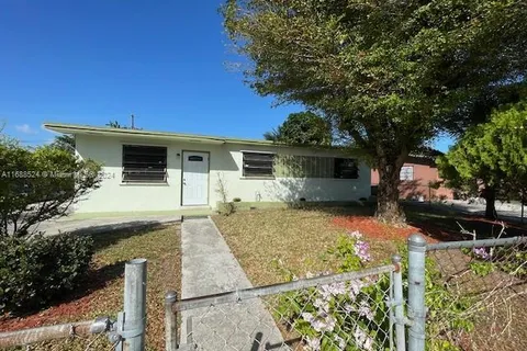 10791 SW 221st St, Miami FL 33170