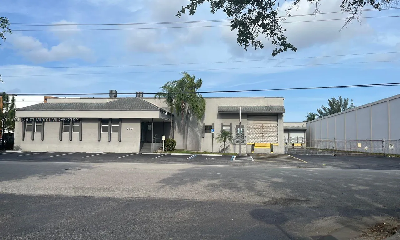 2801 S Park Rd, Pembroke Park FL 33009