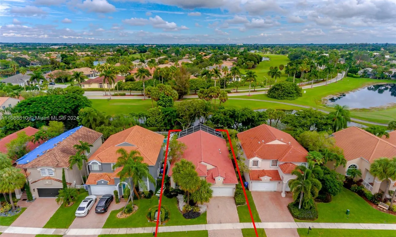 15643 SW 16th St, Pembroke Pines FL 33027