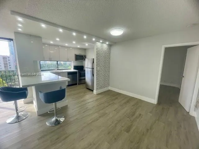 17021 N Bay Rd # 818, Sunny Isles Beach FL 33160