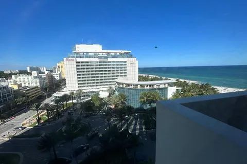 2899 Collins Ave # 1223, Miami Beach FL 33140