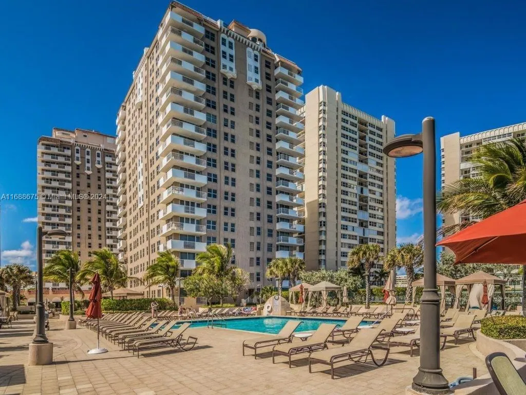 1920 S Ocean Dr # 7D, Hallandale Beach FL 33009