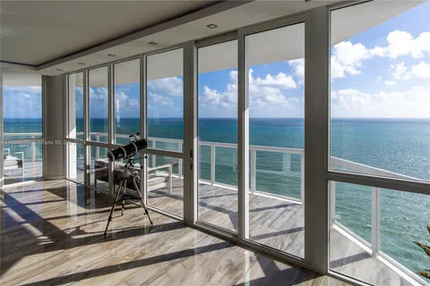 16425 Collins Ave, Sunny Isles Beach FL 33160