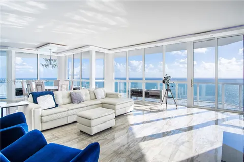 16425 Collins Ave, Sunny Isles Beach FL 33160