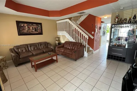 10589 SW 6th St # 1106, Pembroke Pines FL 33025