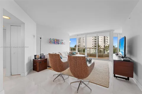 21055 Yacht Club Dr # 802, Aventura FL 33180