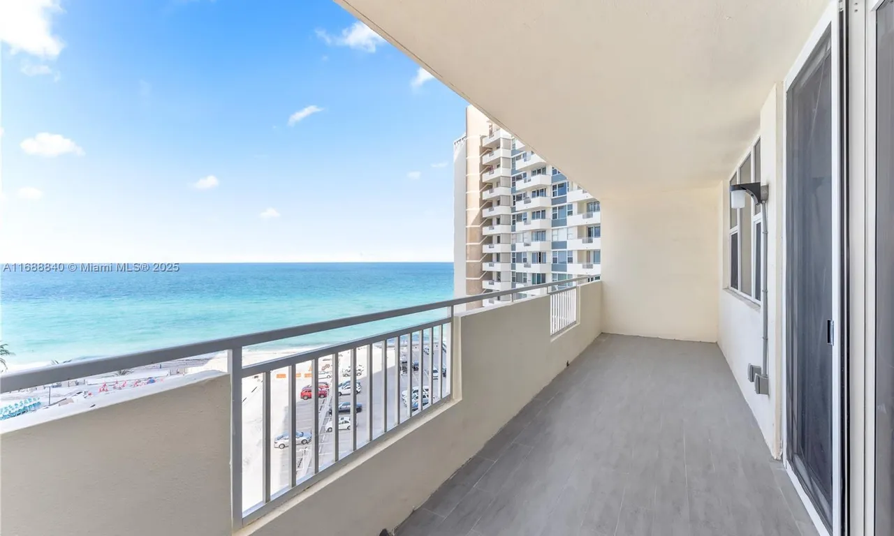 3180 S Ocean Dr # 901, Hallandale Beach FL 33009