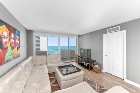 3180 S Ocean Dr # 901, Hallandale Beach FL 33009