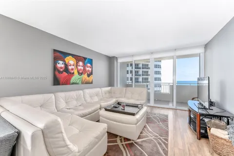 3180 S Ocean Dr # 901, Hallandale Beach FL 33009