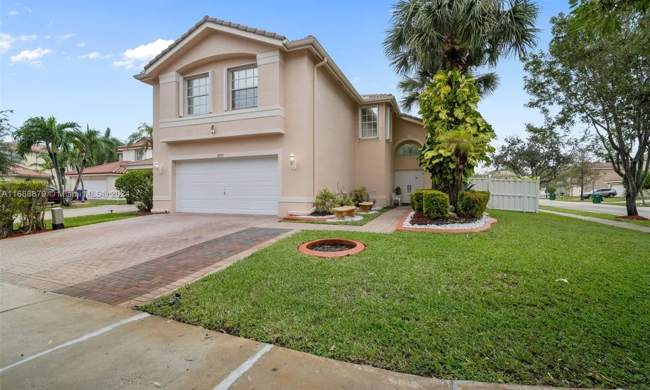 12915 SW 43rd Ct, Miramar FL 33027