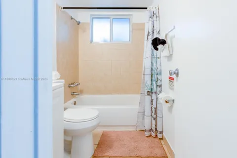 828 SW 2nd St # 1, Miami FL 33130