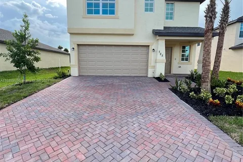 725 Worlington Ln, Fort Pierce FL 34947