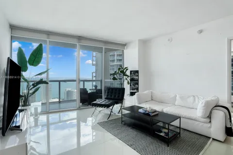 475 Brickell Ave # 3907, Miami FL 33131