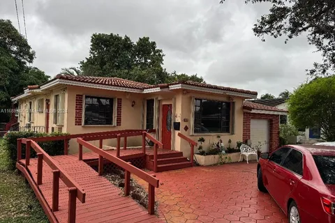 164 Navajo St, Miami Springs FL 33166