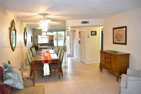 9440 Sunrise Lakes Blvd # 103, Sunrise FL 33322