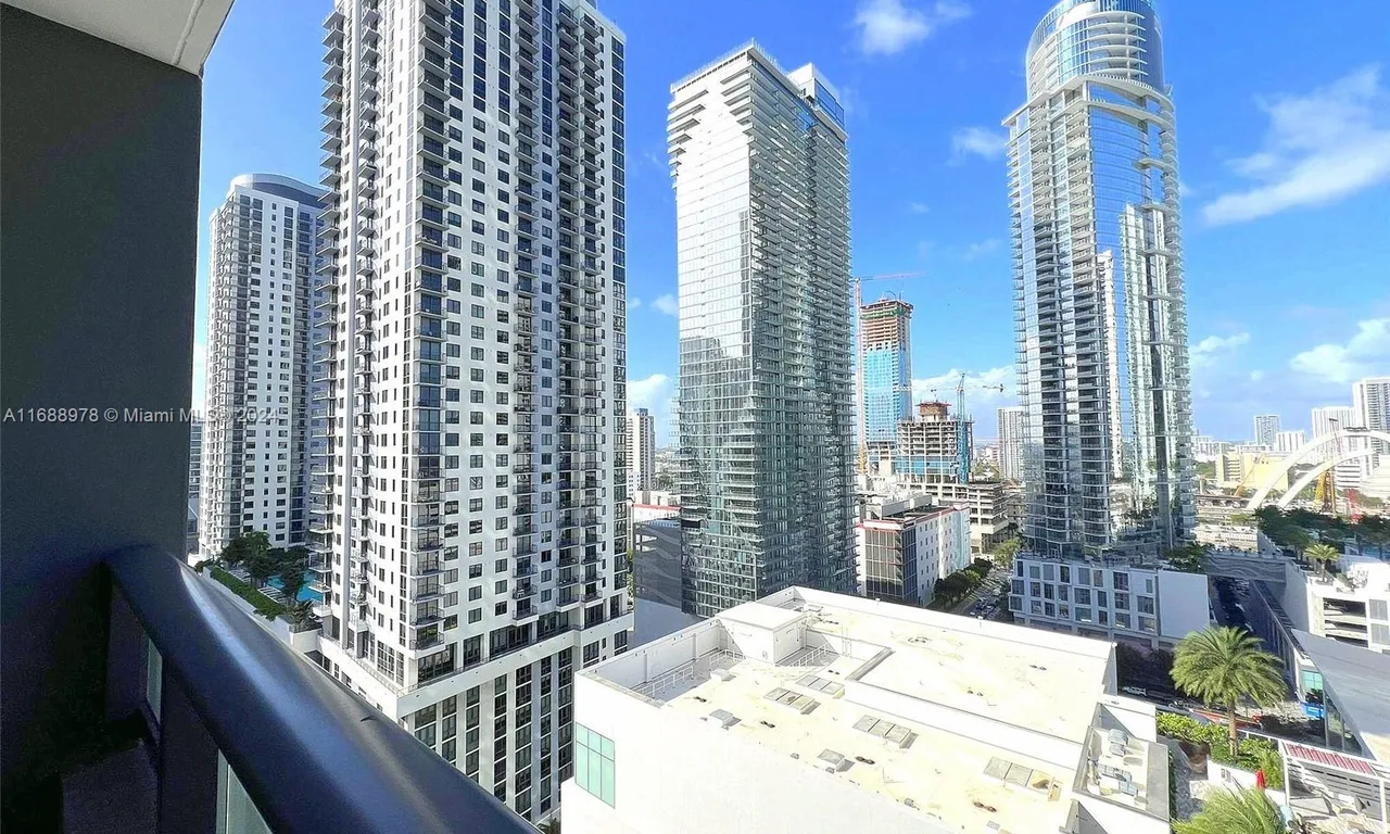 601 NE 1 AVE # 1602, Miami FL 33132