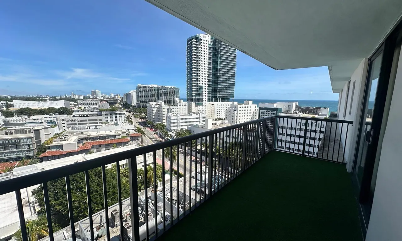 1800 Collins Ave # 15B, Miami Beach FL 33139