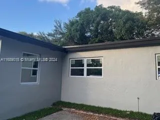 2503 NW 9th St, Fort Lauderdale FL 33311