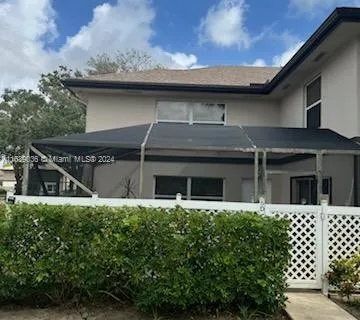 5 Amherst Ct # D, Royal Palm Beach FL 33411