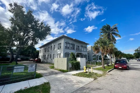 1770 SW 9th St, Miami FL 33135