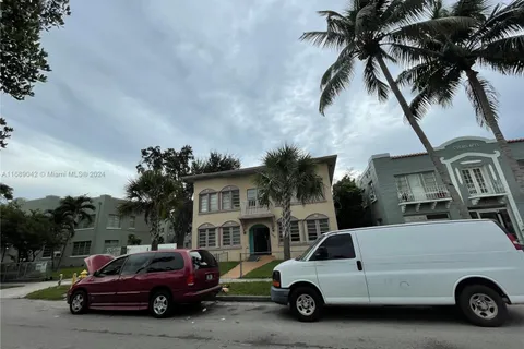 1770 SW 9th St, Miami FL 33135