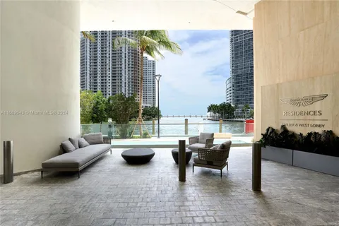 300 Biscayne Blvd Way # 3803, Miami FL 33131