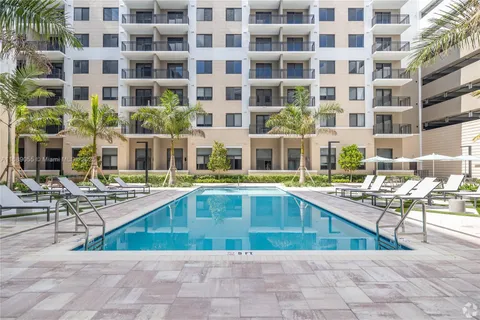 18412 Homestead Ave # 715, Miami FL 33157
