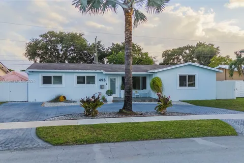 496 W 46th Pl, Hialeah FL 33012