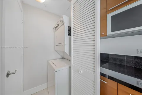 244 Biscayne Blvd # 1106, Miami FL 33132