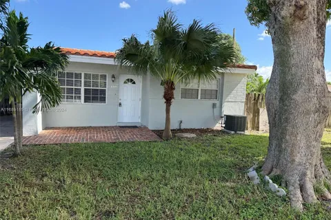 2301 SW 66th Ave, Miramar FL 33023