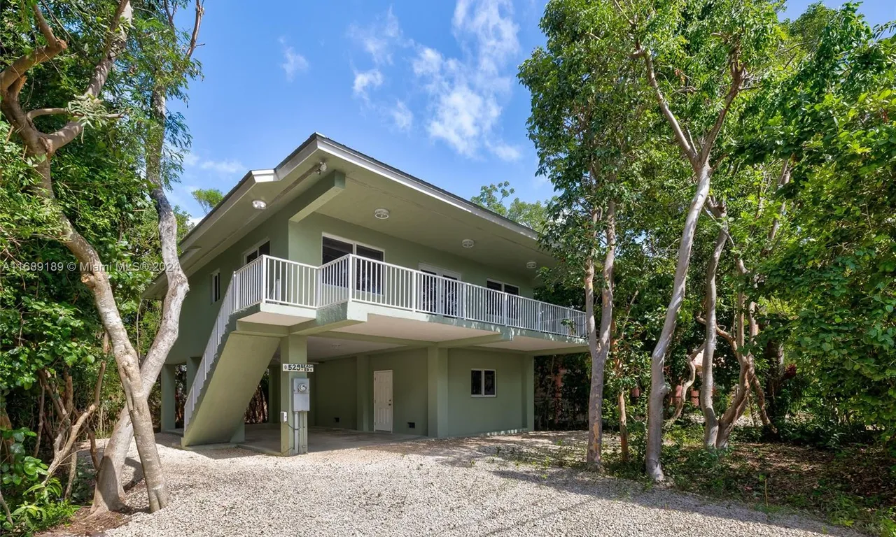 529 Beach Rd, Tavernier FL 33070