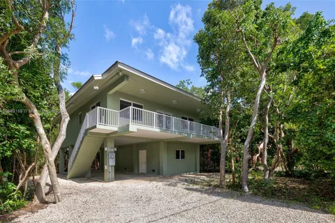 529 Beach Rd, Tavernier FL 33070