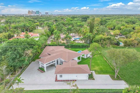 7900 SW 70th St, South Miami FL 33143