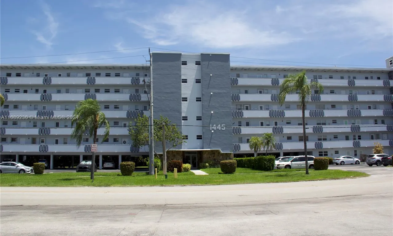 1445 Atlantic Shores Blvd # 306, Hallandale Beach FL 33009