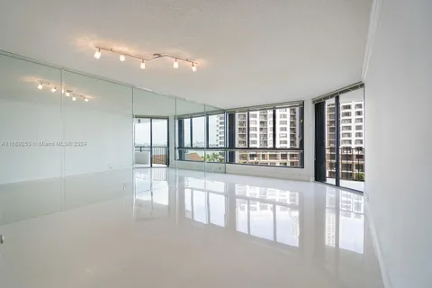 520 Brickell Key Dr # A802, Miami FL 33131