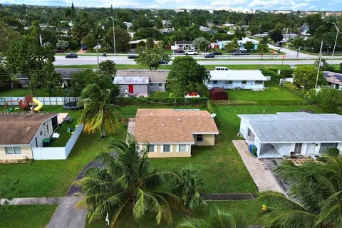 6111 NW 20th Ct, Margate FL 33063