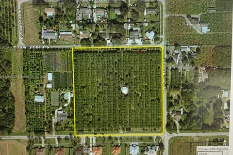 31930 SW sw 202nd ave, Homestead FL 33030