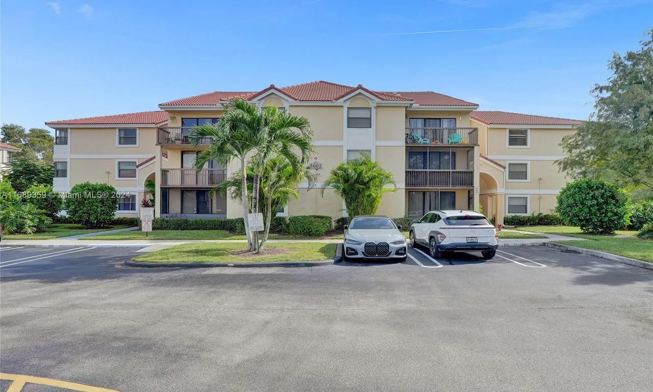 5661 Riverside Dr, Coral Springs FL 33067